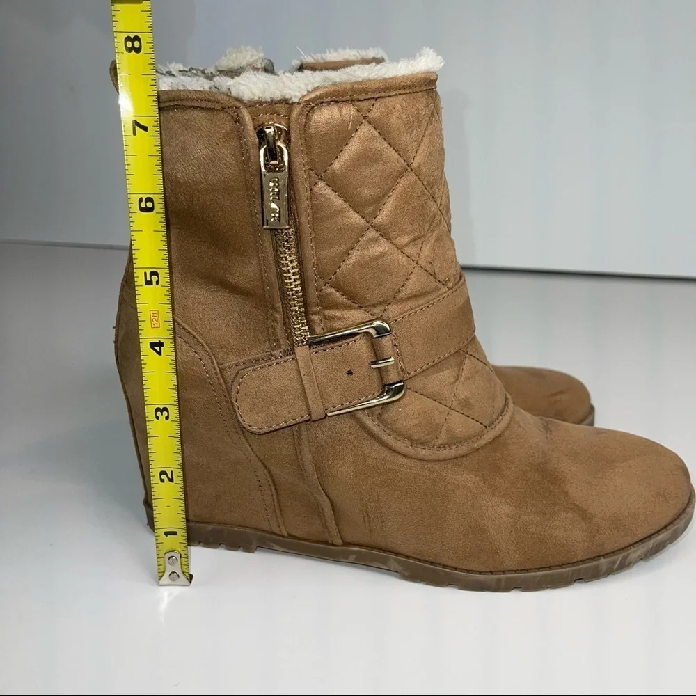 Unisa Camel Tayya Wedge Ankle Bootie Faux Suede Sz 9